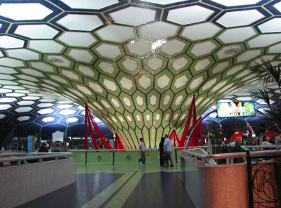 Lufhavn og transport i Abu Dhabi